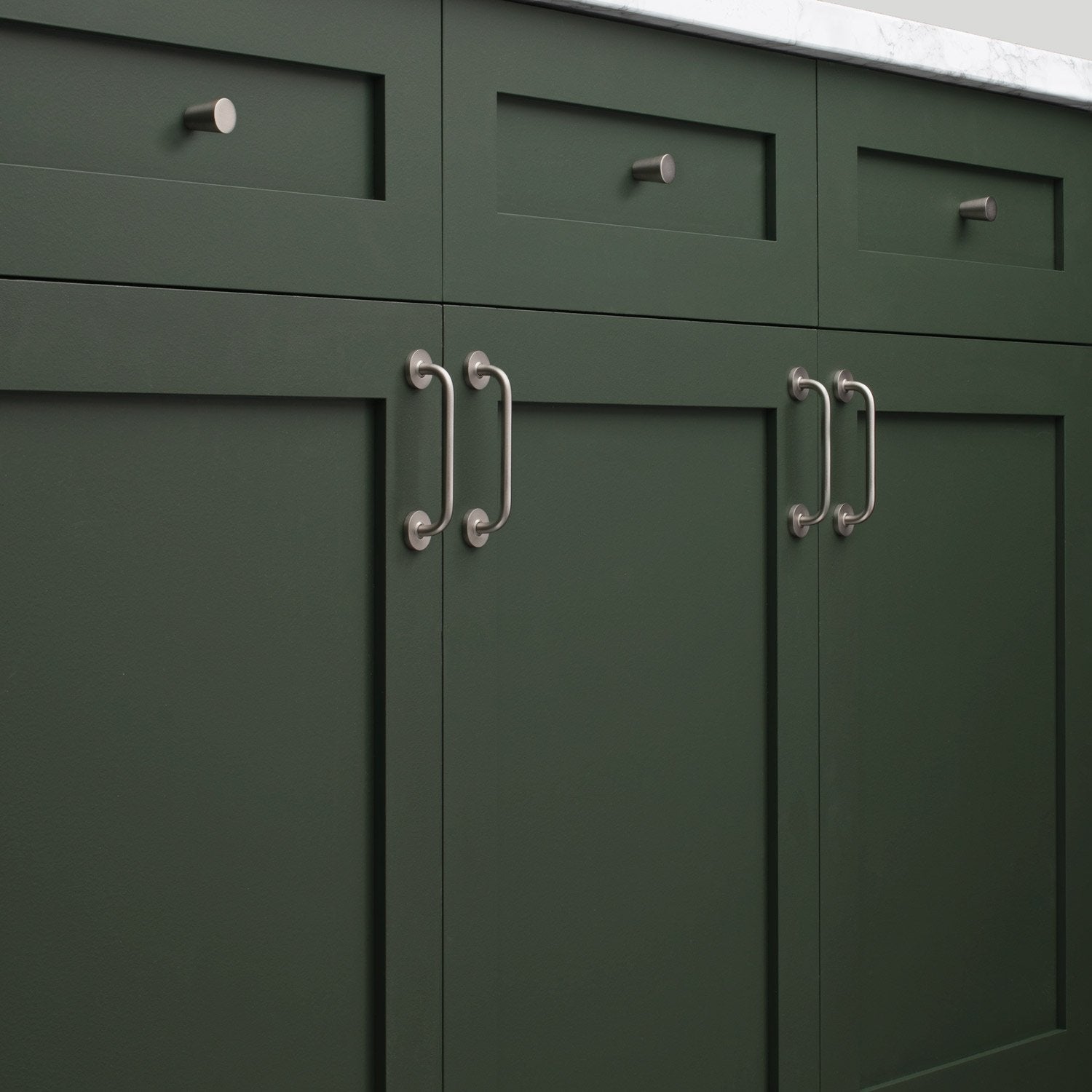 products_Parker_Newberg_SN_cabinet_web_5fb25db7-8b32-441b-b50a-0e6ff4f29e48-1.jpg